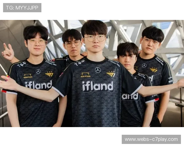 韩国电竞博物馆新增冠军展区 Ruler队服与Faker奖杯并肩展示